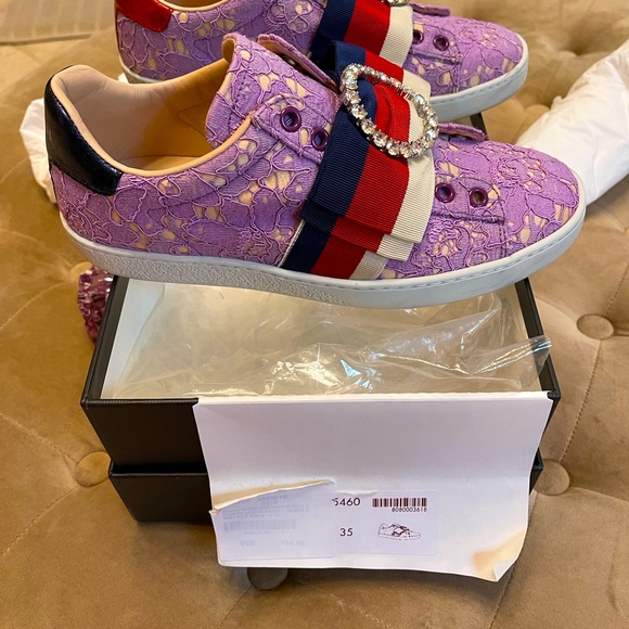 Authentic Gucci Flowerleaf Embroidered Lace Sneaker with Crystal Embellishment - Picture 4 of 7